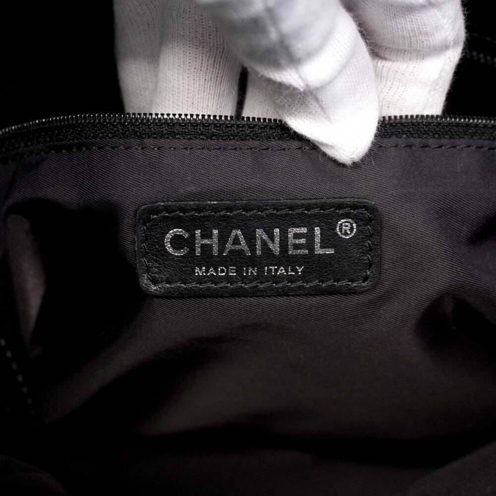 CHANEL Black Canvas Tote Bag - Picture 5 of 10